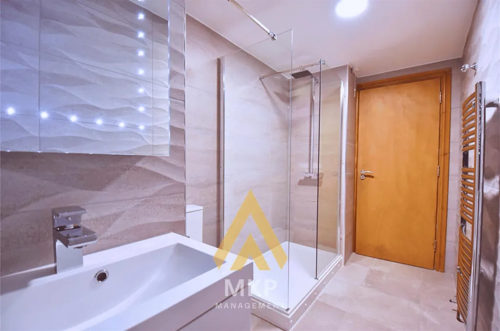 7 bedroom terraced house for rent
