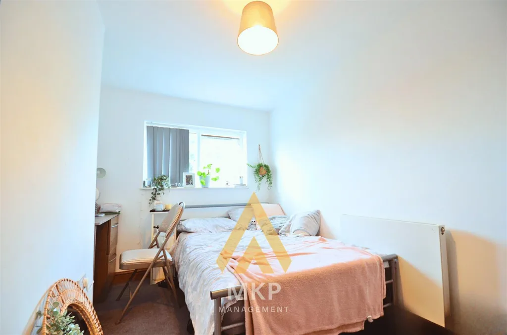 7 bedroom terraced house for rent