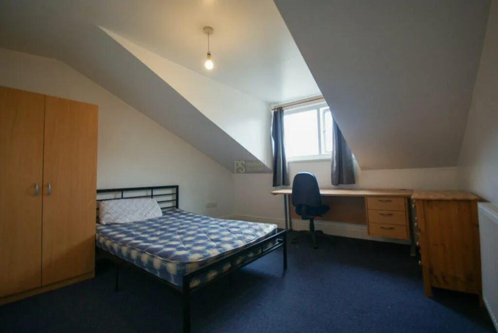 6 bedroom terraced house for rent