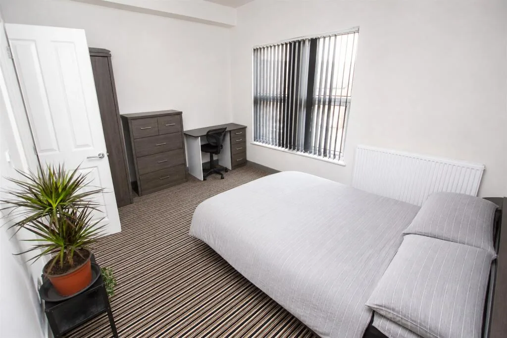 5 bedroom house for rent