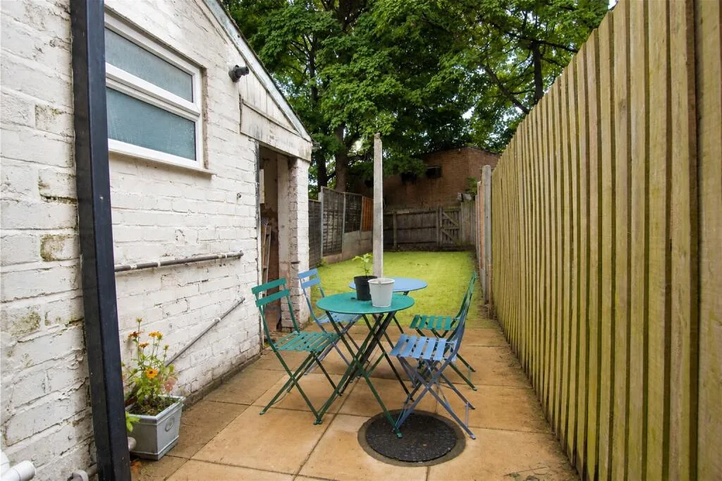 5 bedroom house for rent