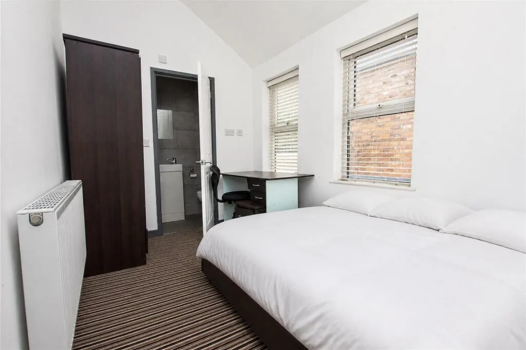 5 bedroom house for rent