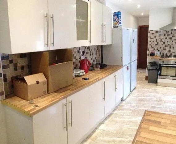 9 bedroom terraced house for rent