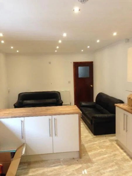 9 bedroom terraced house for rent