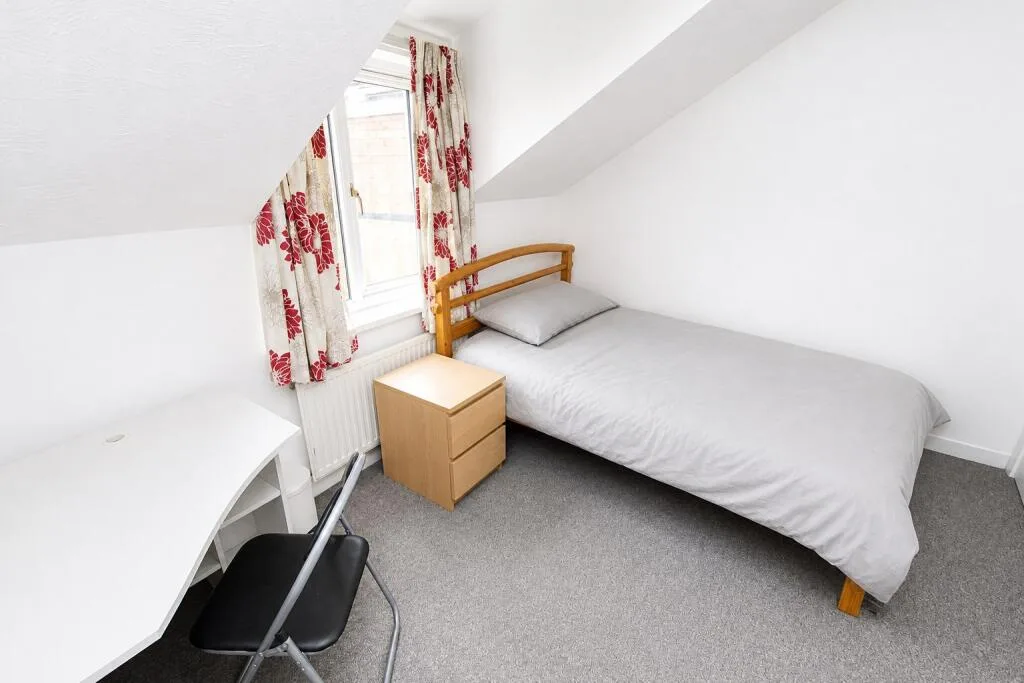 5 bedroom house for rent