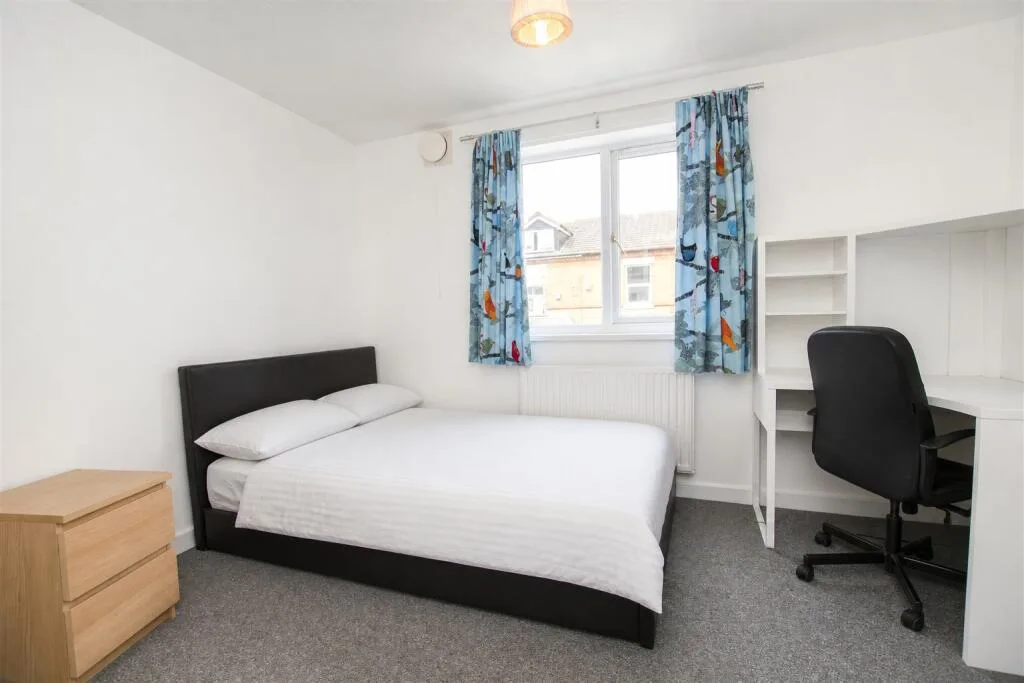 5 bedroom house for rent