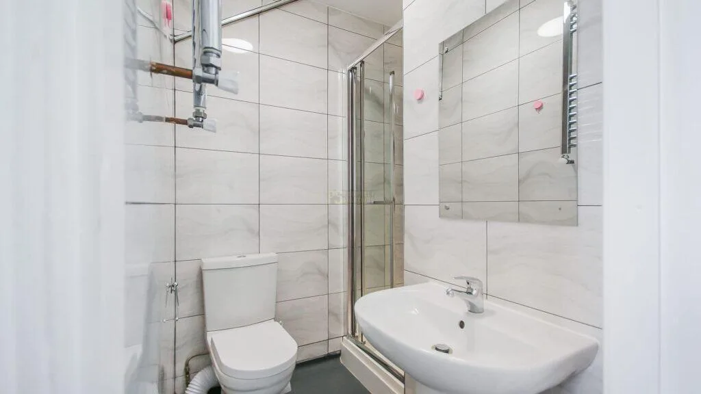 6 bedroom terraced house for rent