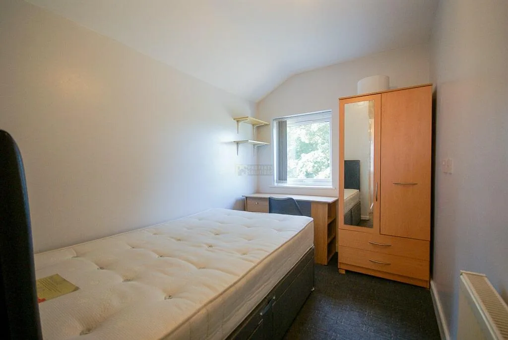 7 bedroom terraced house for rent