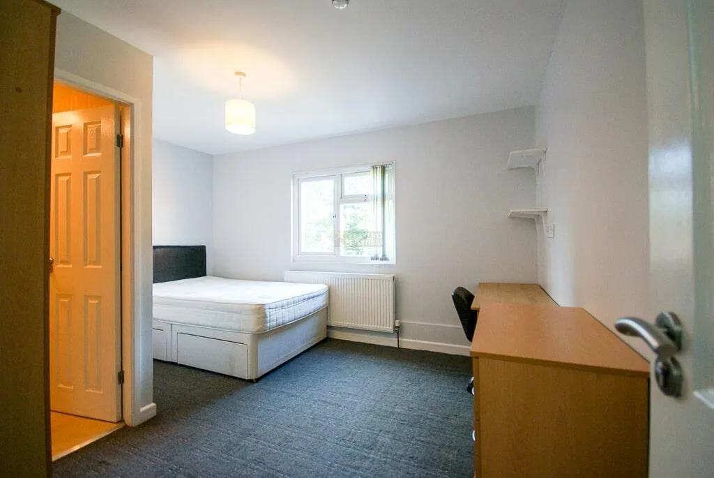 7 bedroom terraced house for rent