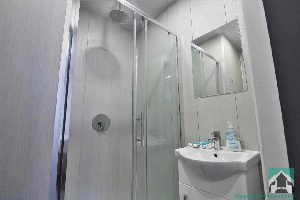 7 bedroom house for rent