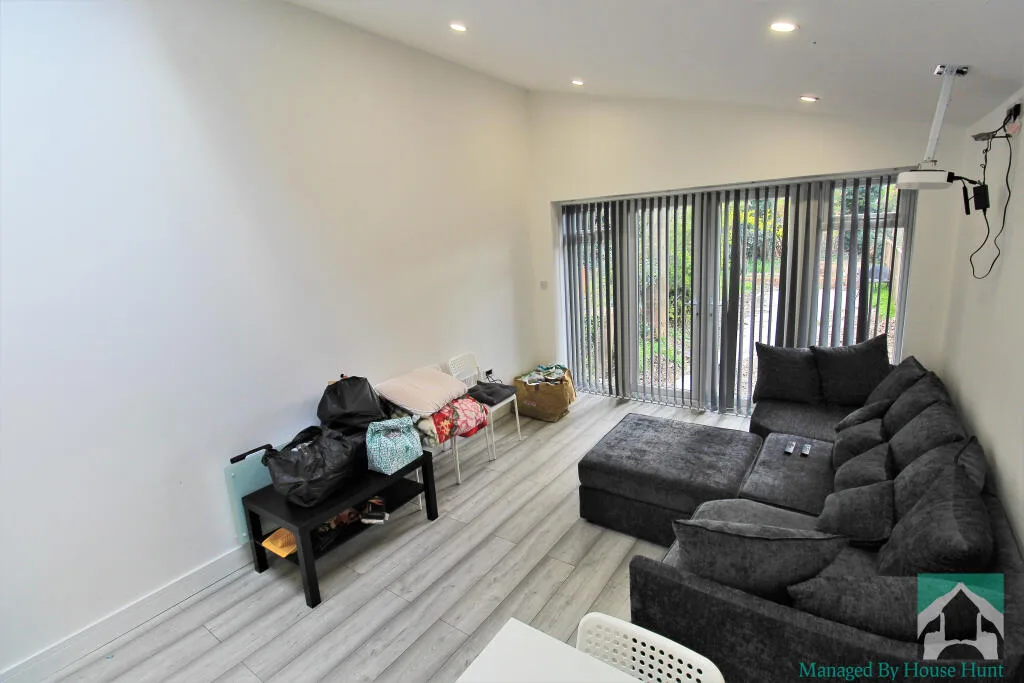 7 bedroom house for rent