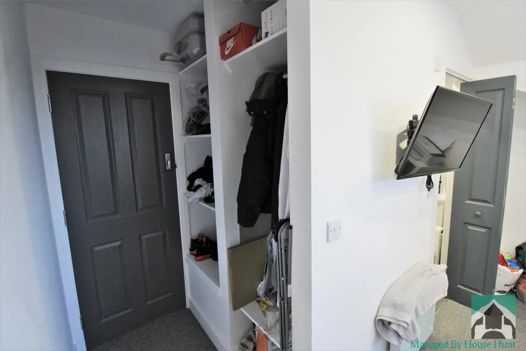7 bedroom house for rent