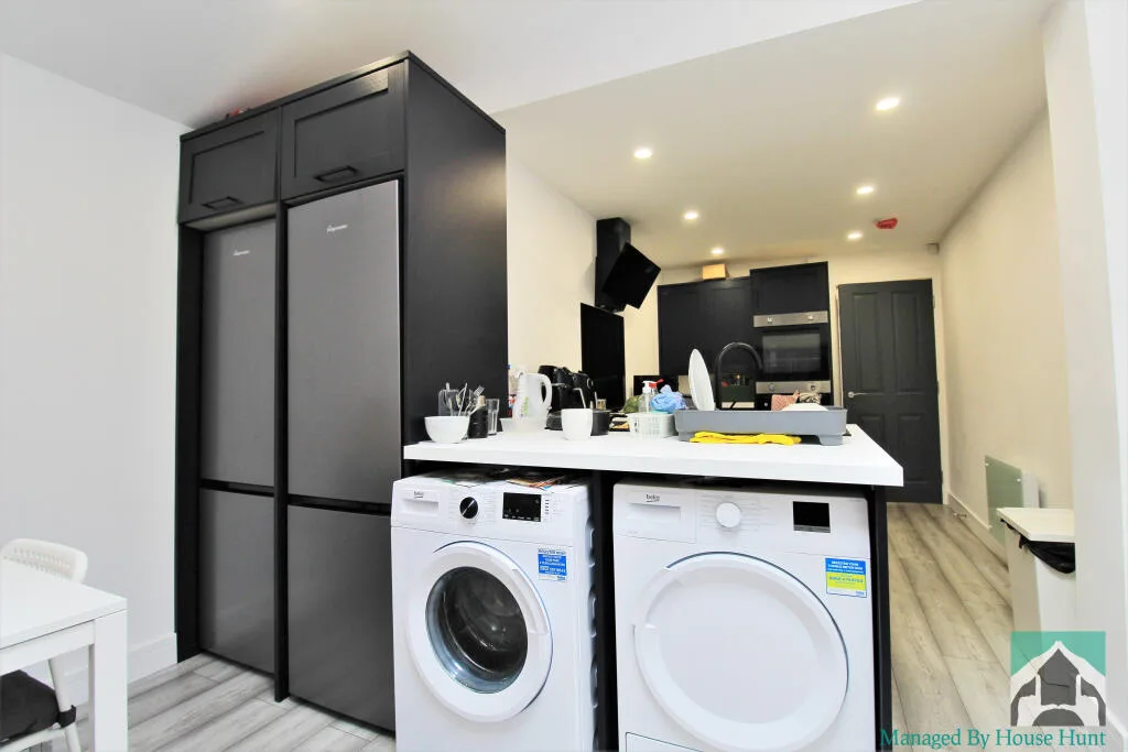 7 bedroom house for rent