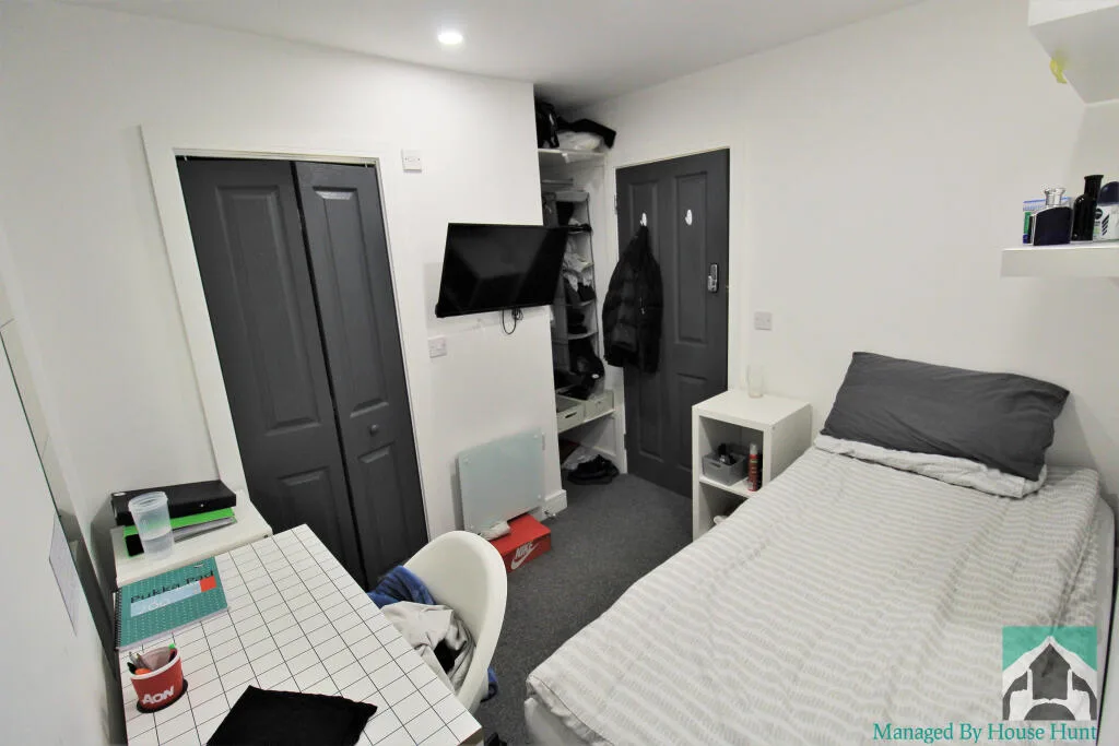 7 bedroom house for rent