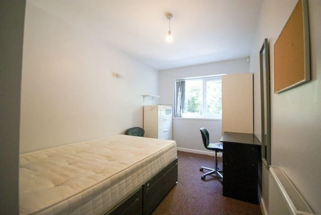 7 bedroom terraced house for rent