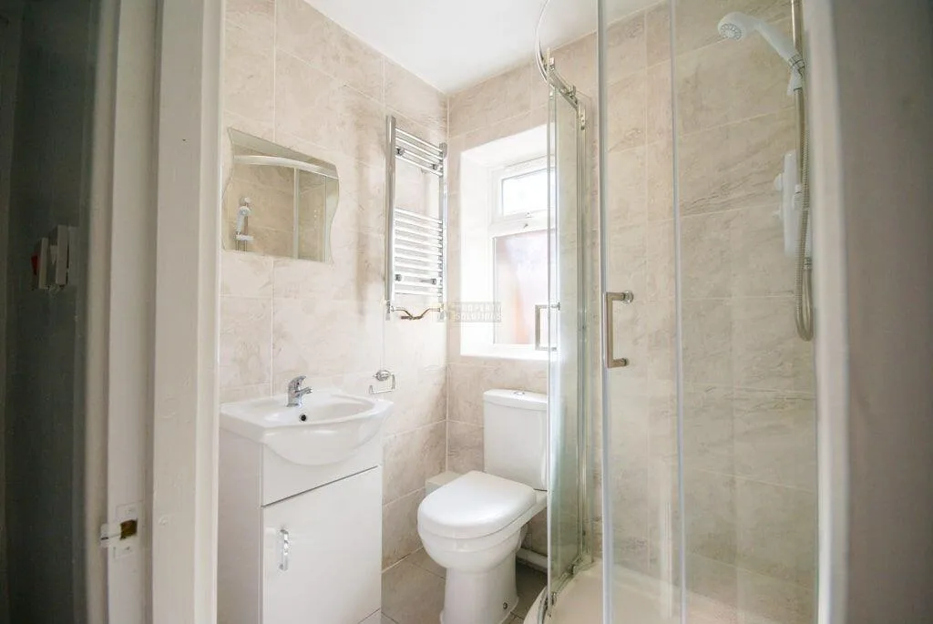 7 bedroom terraced house for rent