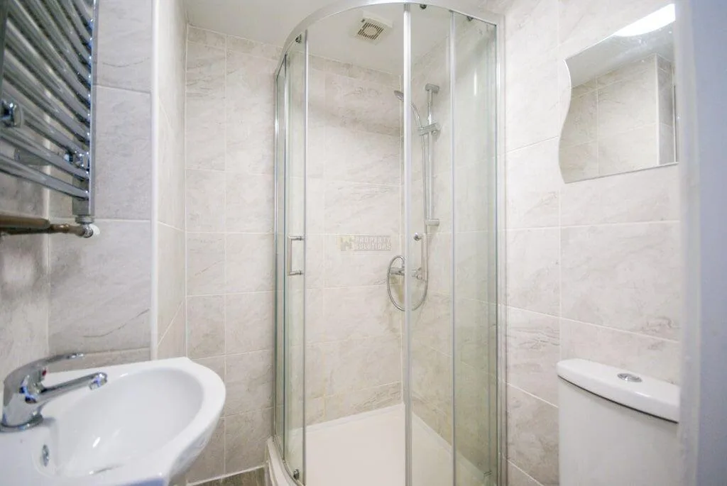 7 bedroom terraced house for rent