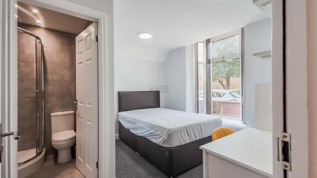 7 bedroom terraced house for rent