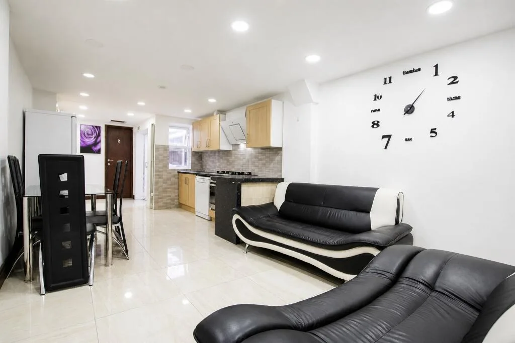 6 bedroom house for rent