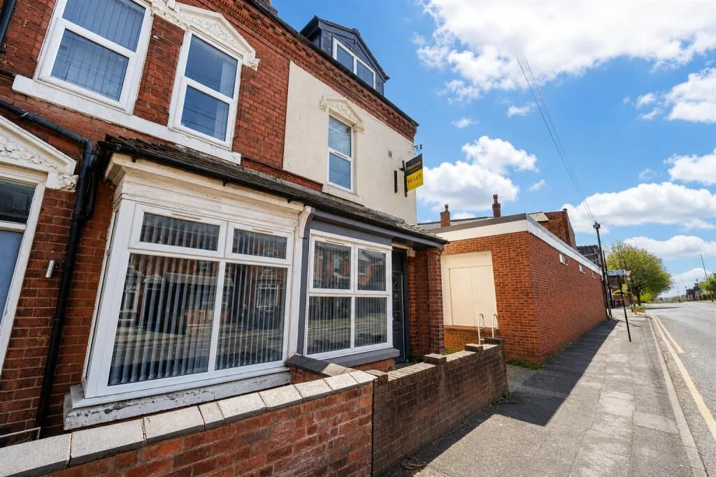 6 bedroom end of terrace house for rent