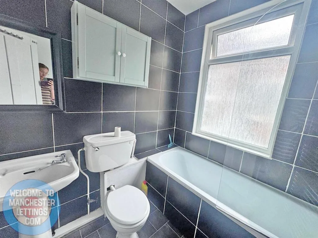 5 bedroom terraced house for rent