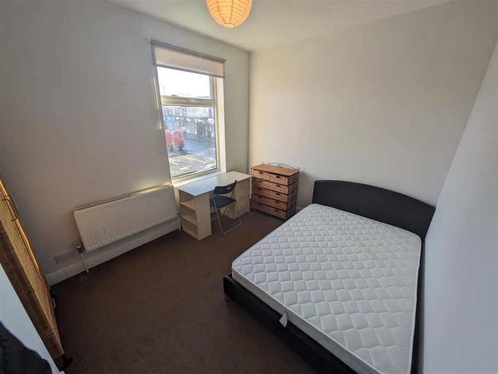 5 bedroom house for rent