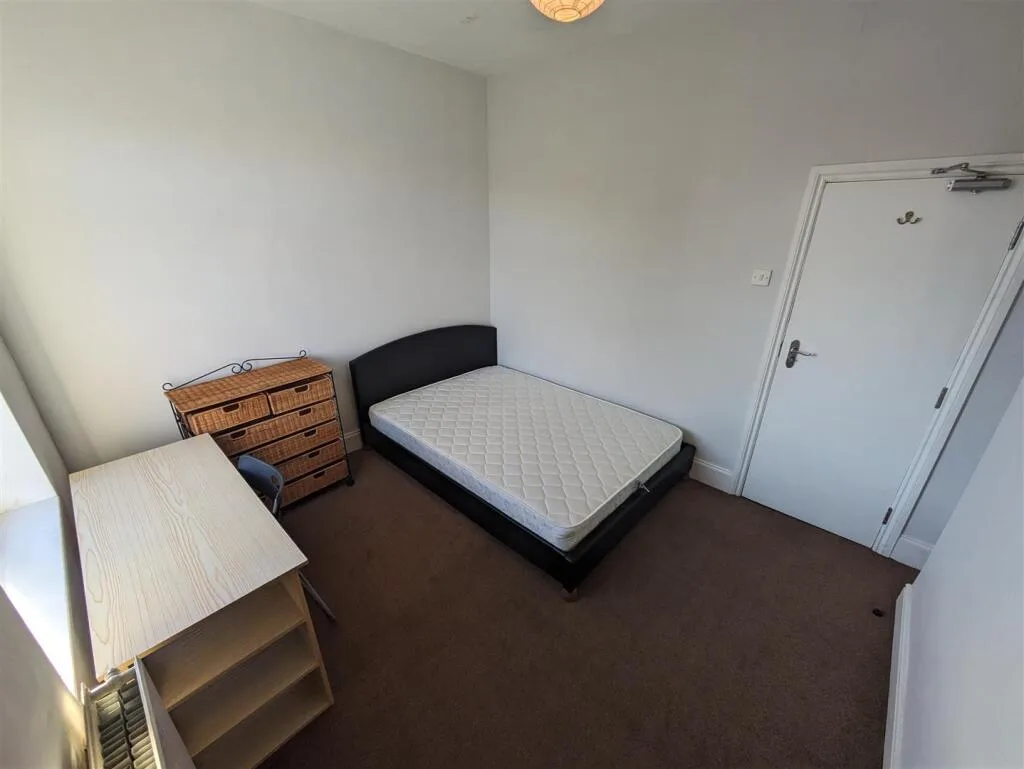 5 bedroom house for rent
