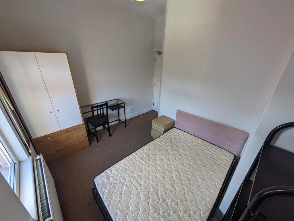 5 bedroom house for rent