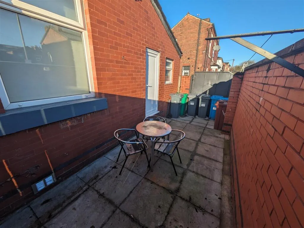 5 bedroom house for rent