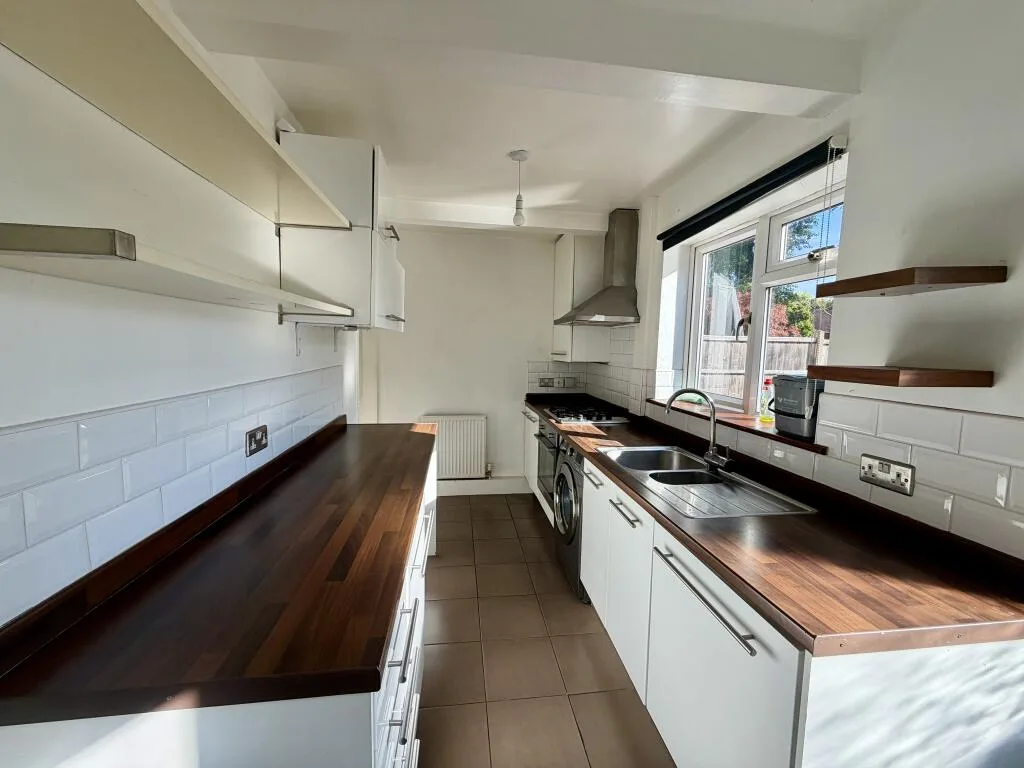 2 bedroom house for rent