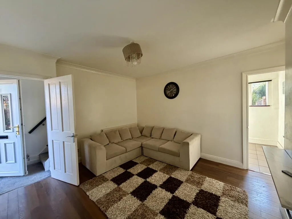 2 bedroom house for rent