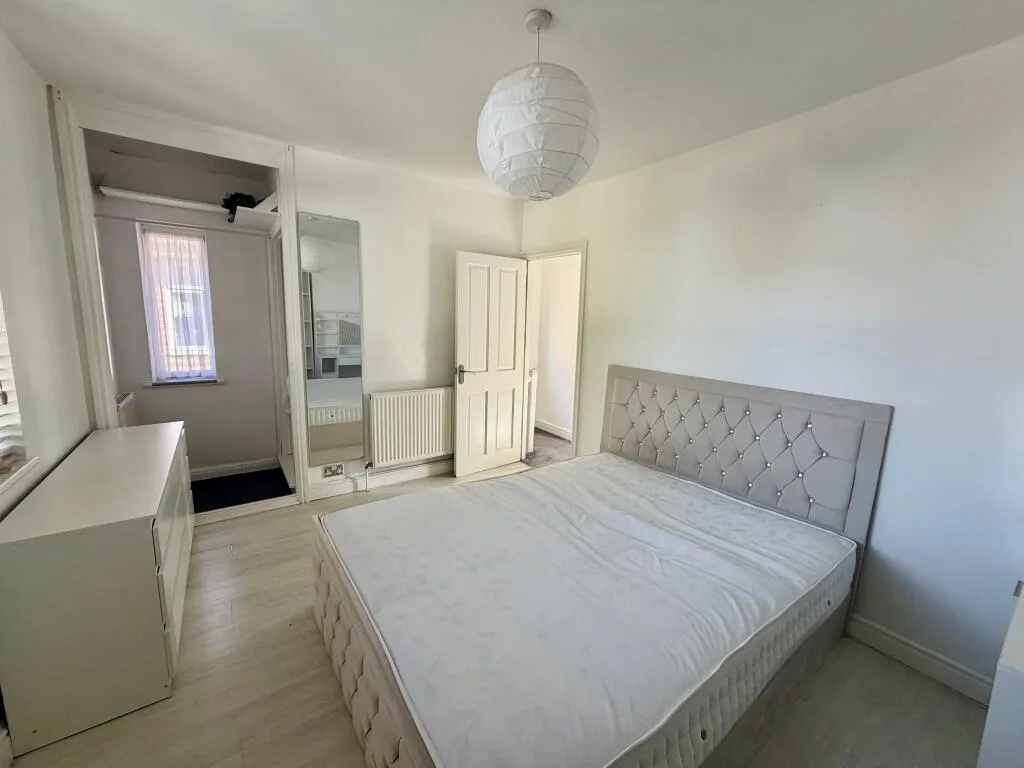 2 bedroom house for rent