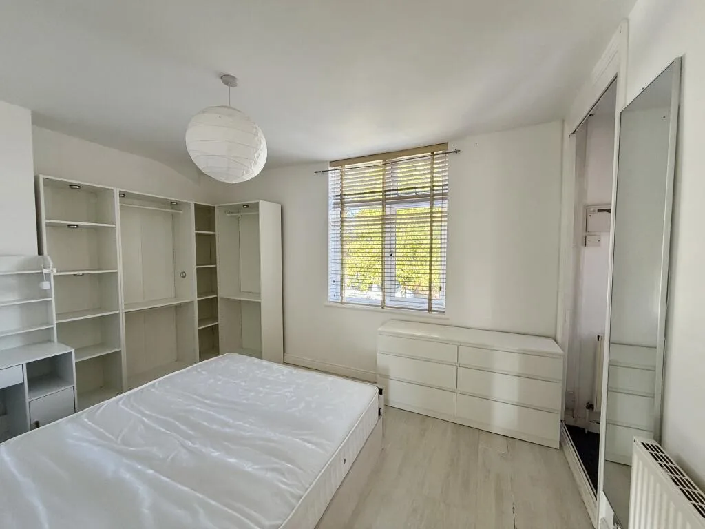 2 bedroom house for rent