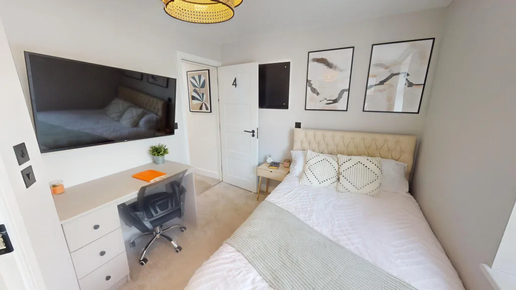 6 bedroom house for rent