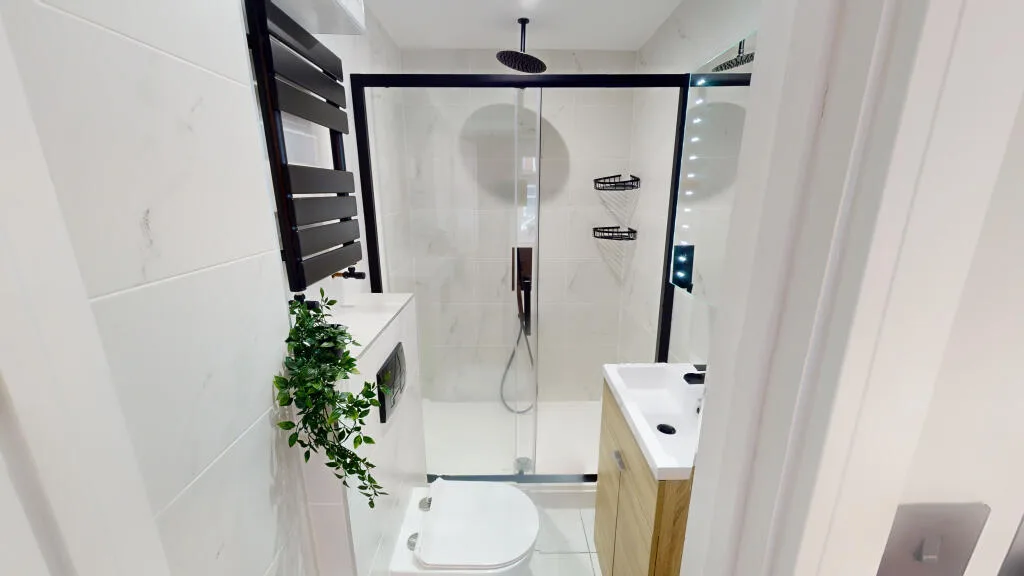 6 bedroom house for rent