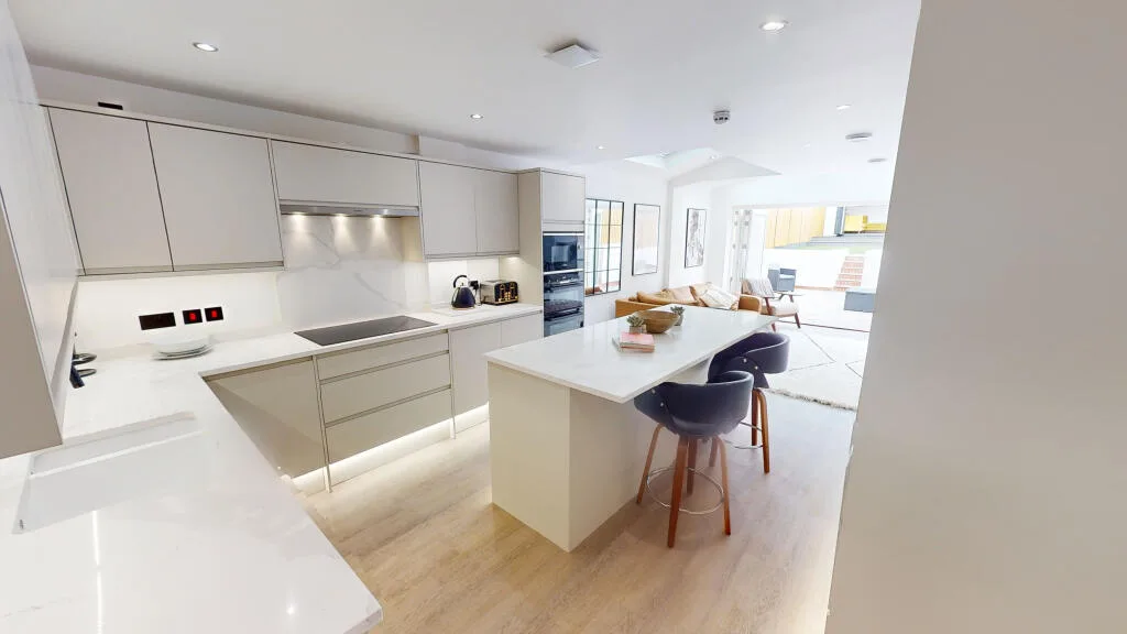 6 bedroom house for rent