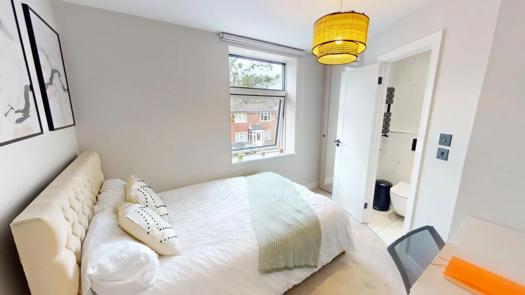6 bedroom house for rent