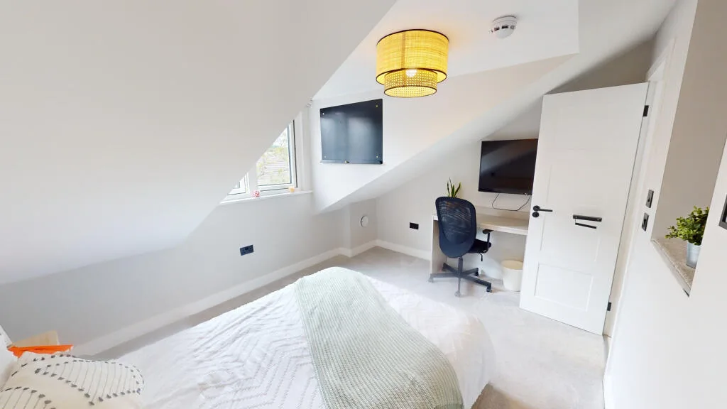 6 bedroom house for rent