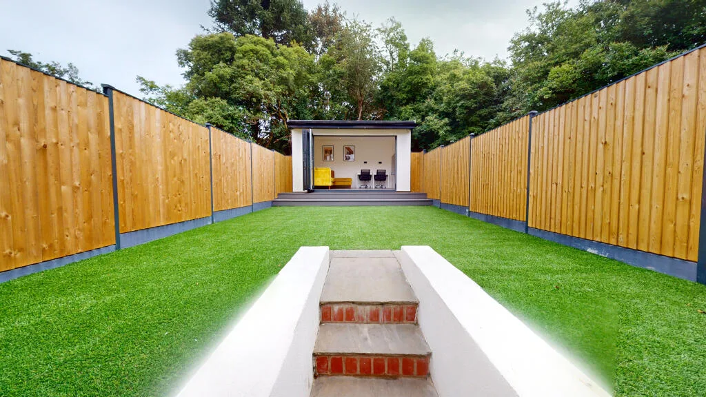 6 bedroom house for rent
