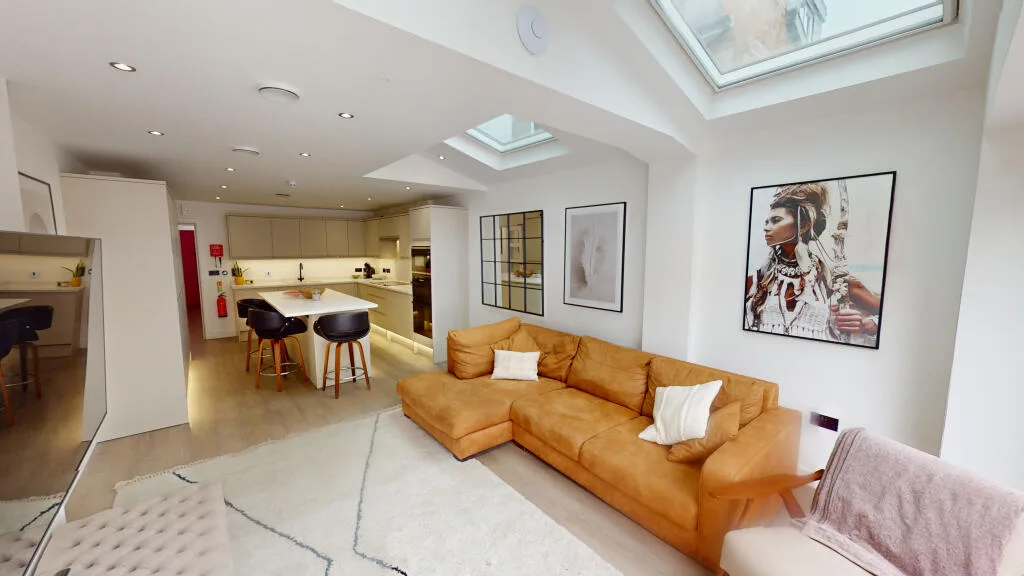 6 bedroom house for rent