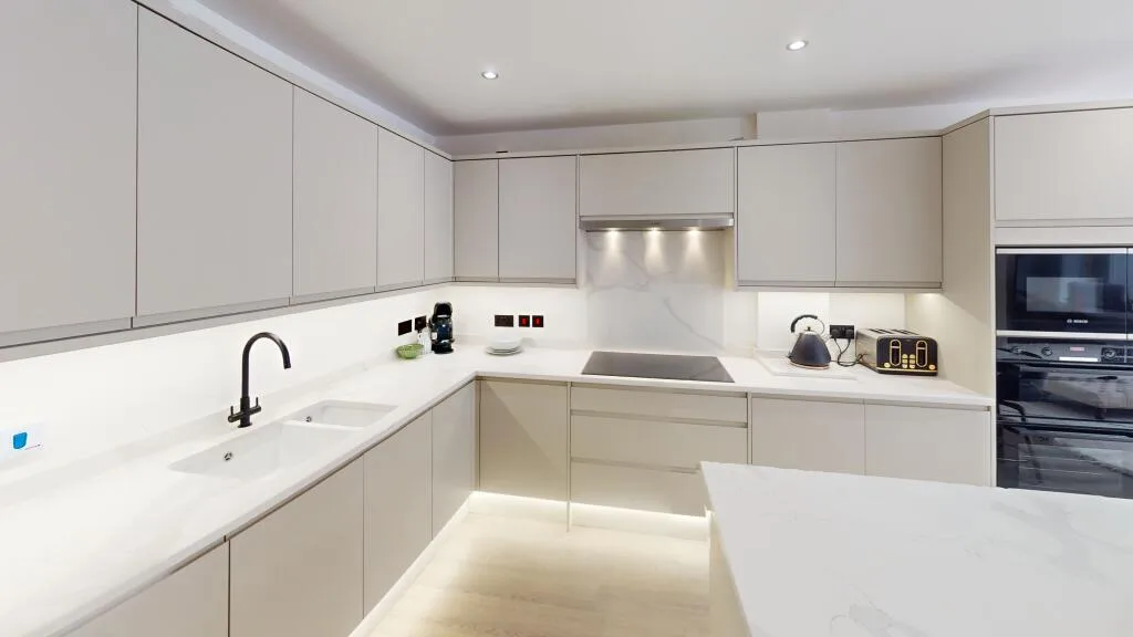 6 bedroom house for rent