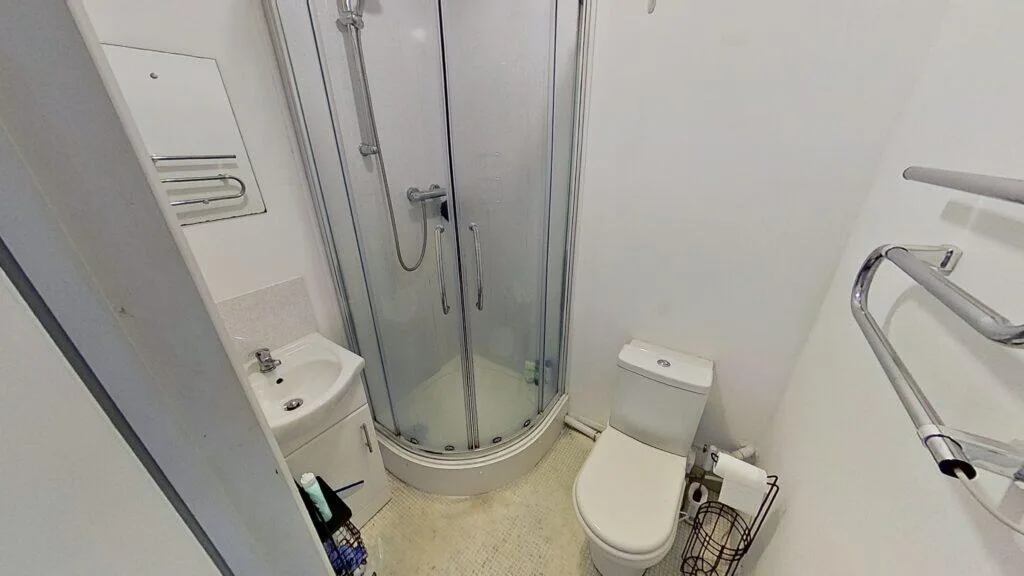 8 bedroom house for rent