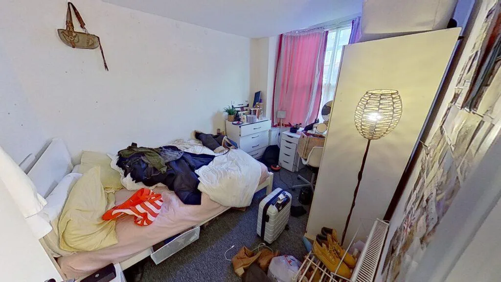 8 bedroom house for rent