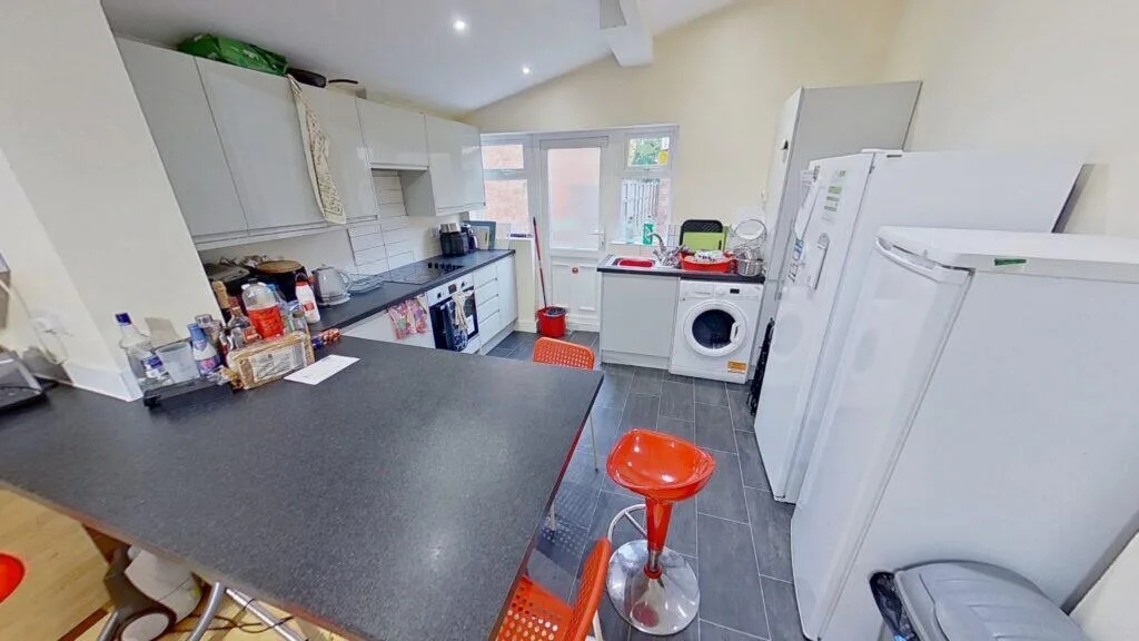 5 bedroom house for rent