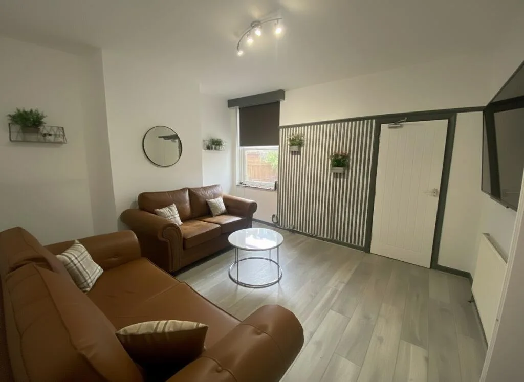 5 bedroom house for rent