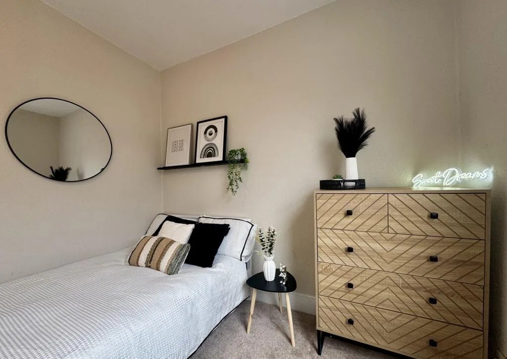 5 bedroom house for rent