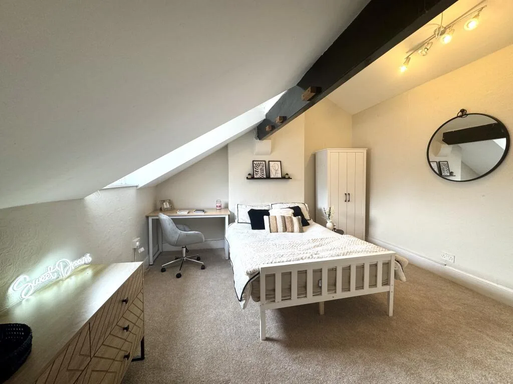 5 bedroom house for rent