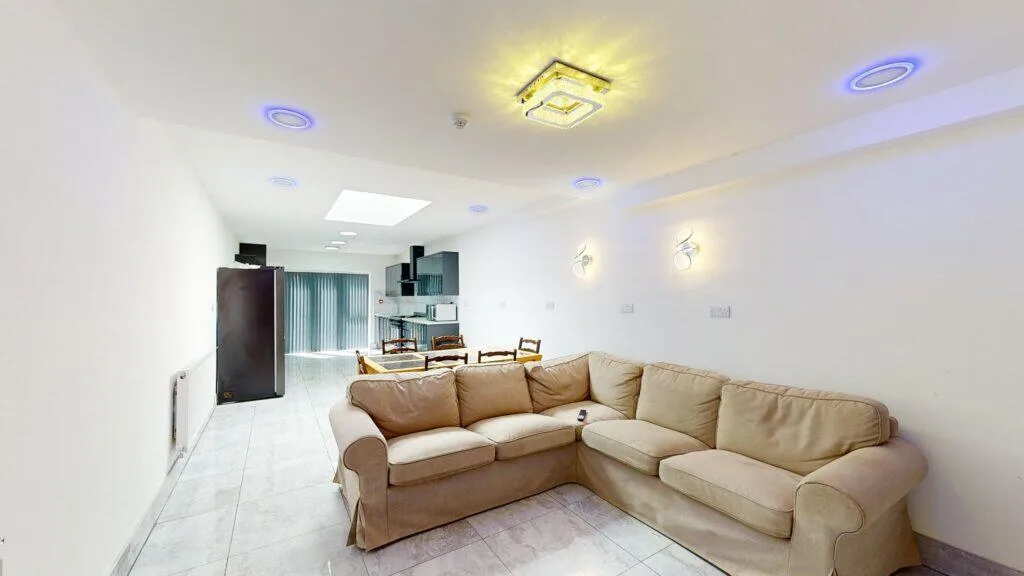 5 bedroom house for rent