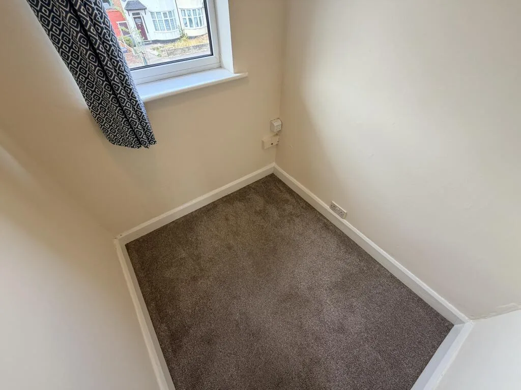 3 bedroom semi-detached house for rent