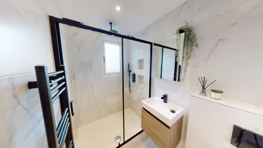 6 bedroom house for rent